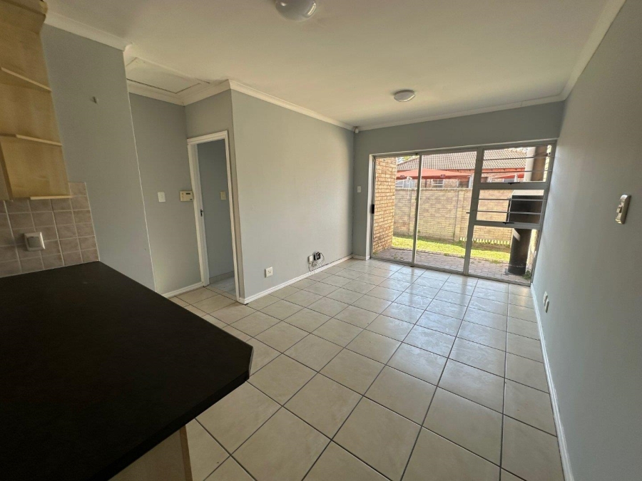 To Let 2 Bedroom Property for Rent in Walmer Heights Eastern Cape